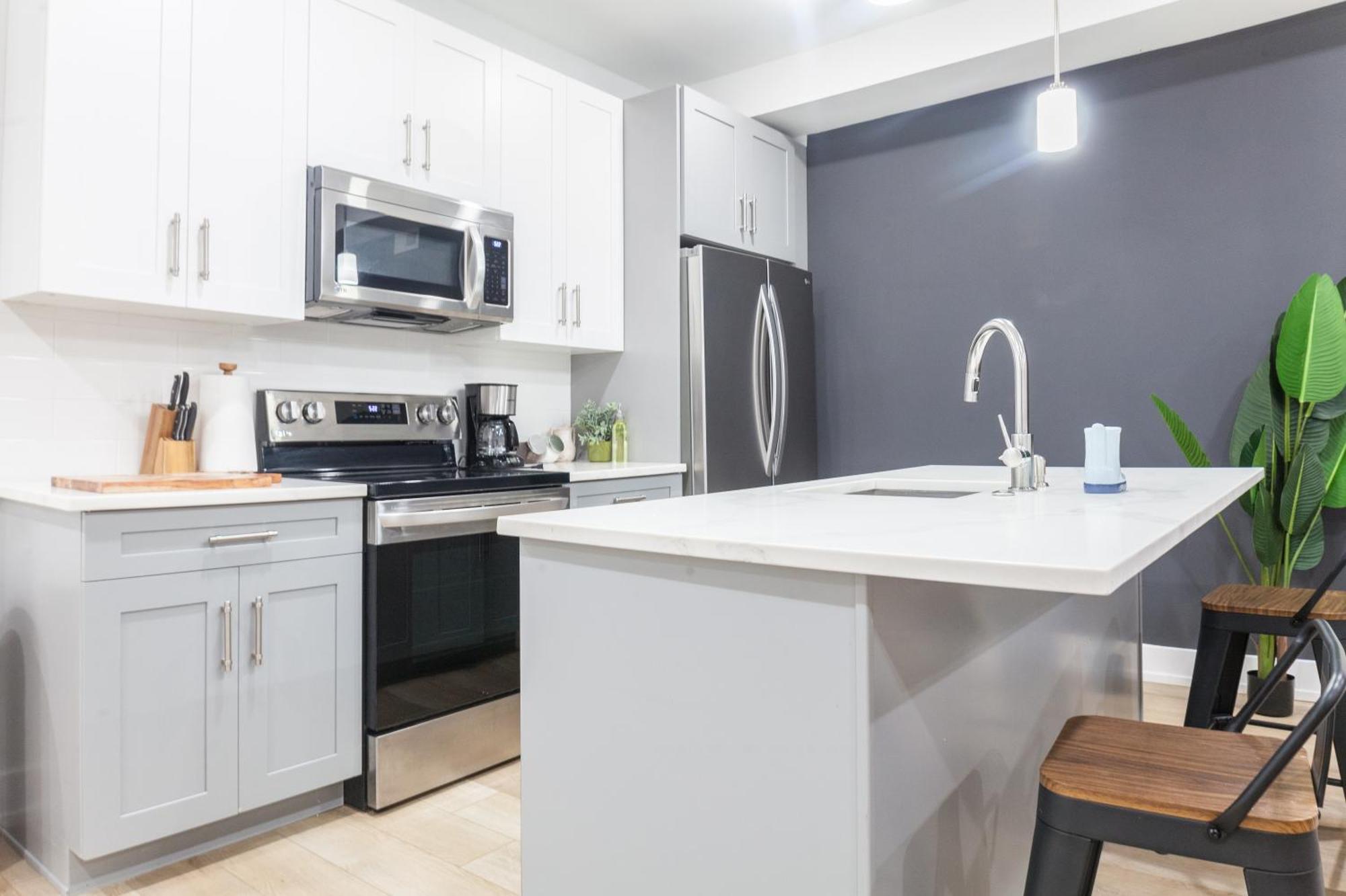 Apartment 3bed3bath-wd-deskwifiheating *