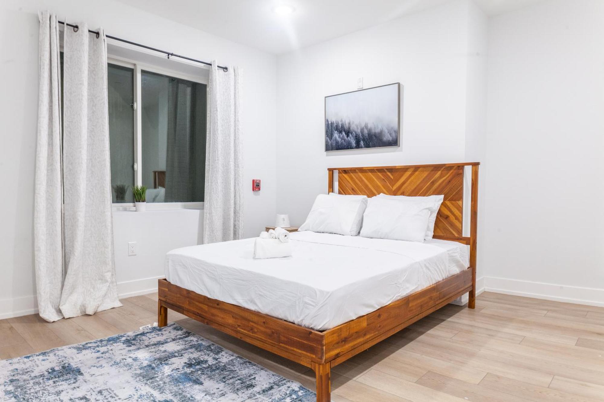 3bed3bath-wd-deskwifiheating Apartment Philadelphia