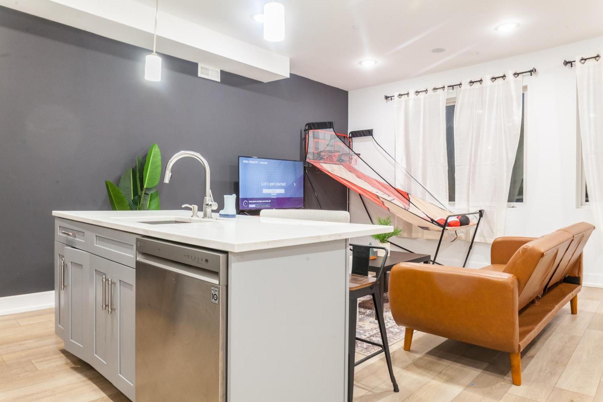 3bed3bath-wd-deskwifiheating Apartment Philadelphia